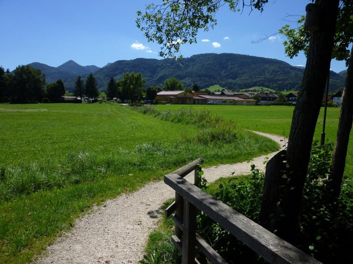 Zwischen Chiemsee Und Bergen Ug Bernau am Chiemsee Extérieur photo